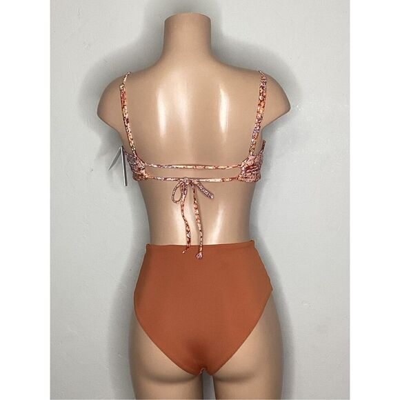 New. L*SPACE  floral bikini set. Small. Retails $198. - Picture 4 of 9